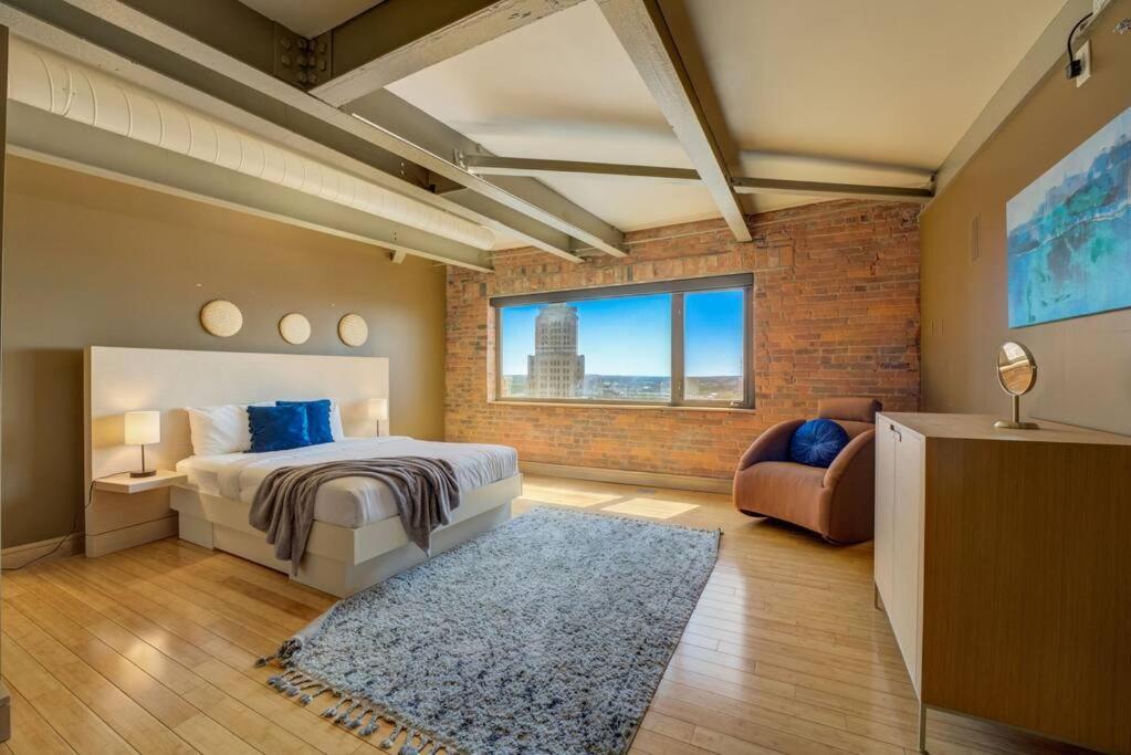 1600 Kcm Penthouse Apartment Cleveland Exterior photo