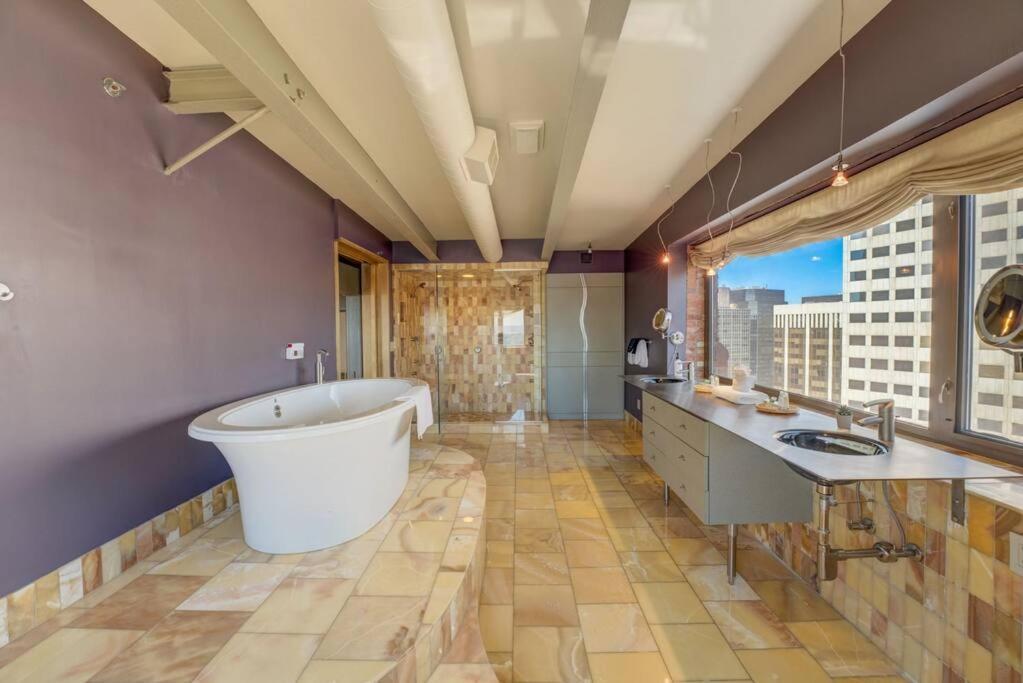 1600 Kcm Penthouse Apartment Cleveland Exterior photo