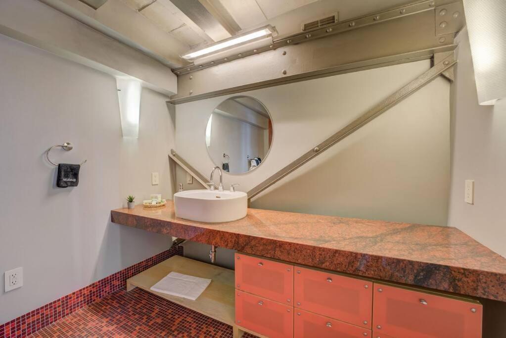 1600 Kcm Penthouse Apartment Cleveland Exterior photo
